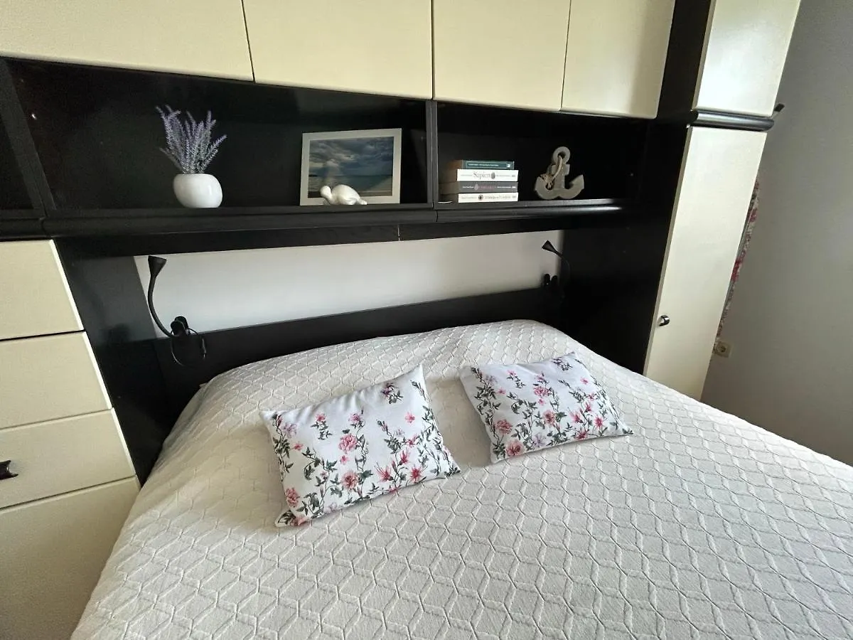 Blue Sun Apartment Malinska Croatia