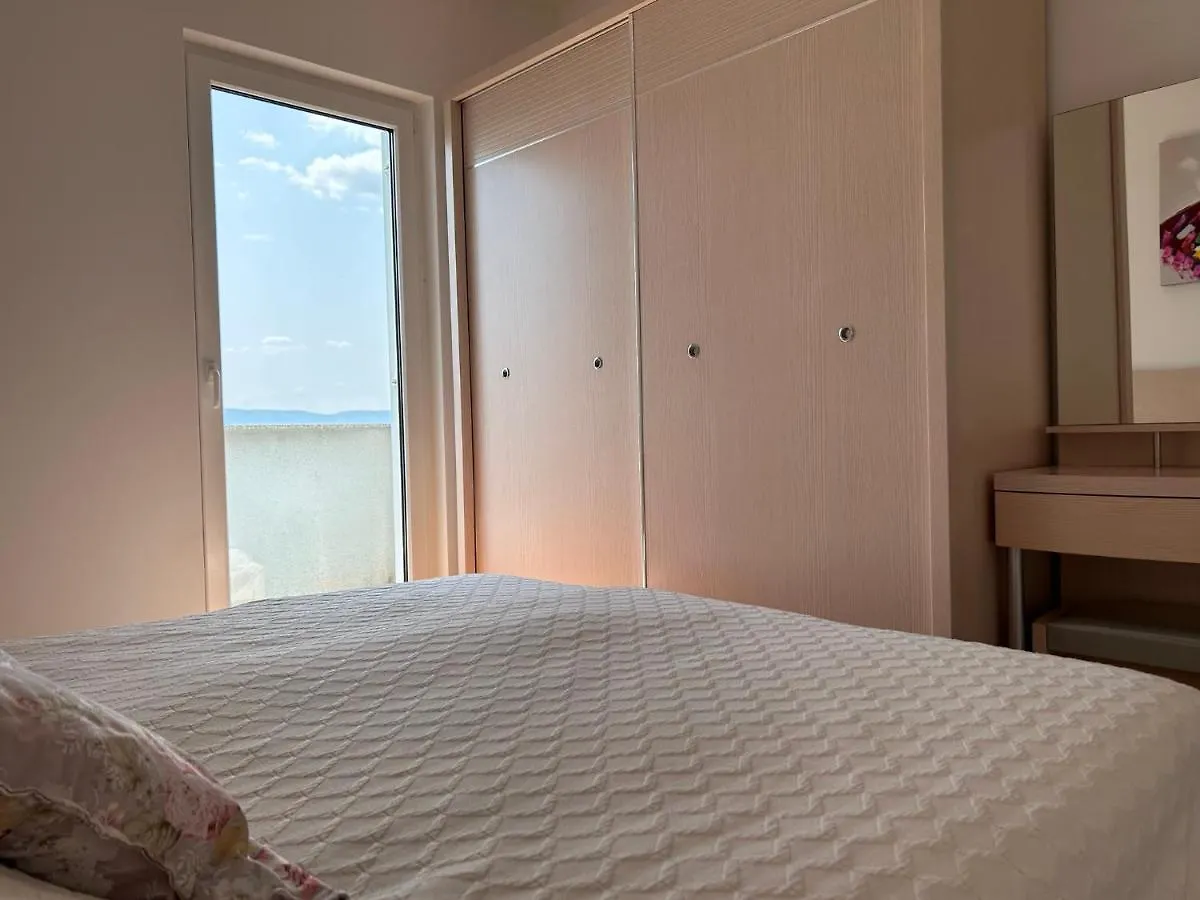 Blue Sun Apartment Malinska Croatia